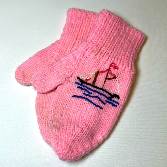 Handmade Mittens with Boat Embroidery Pink Snow Winter Knit Warm Cute Girls Kids - Picture 2 of 6